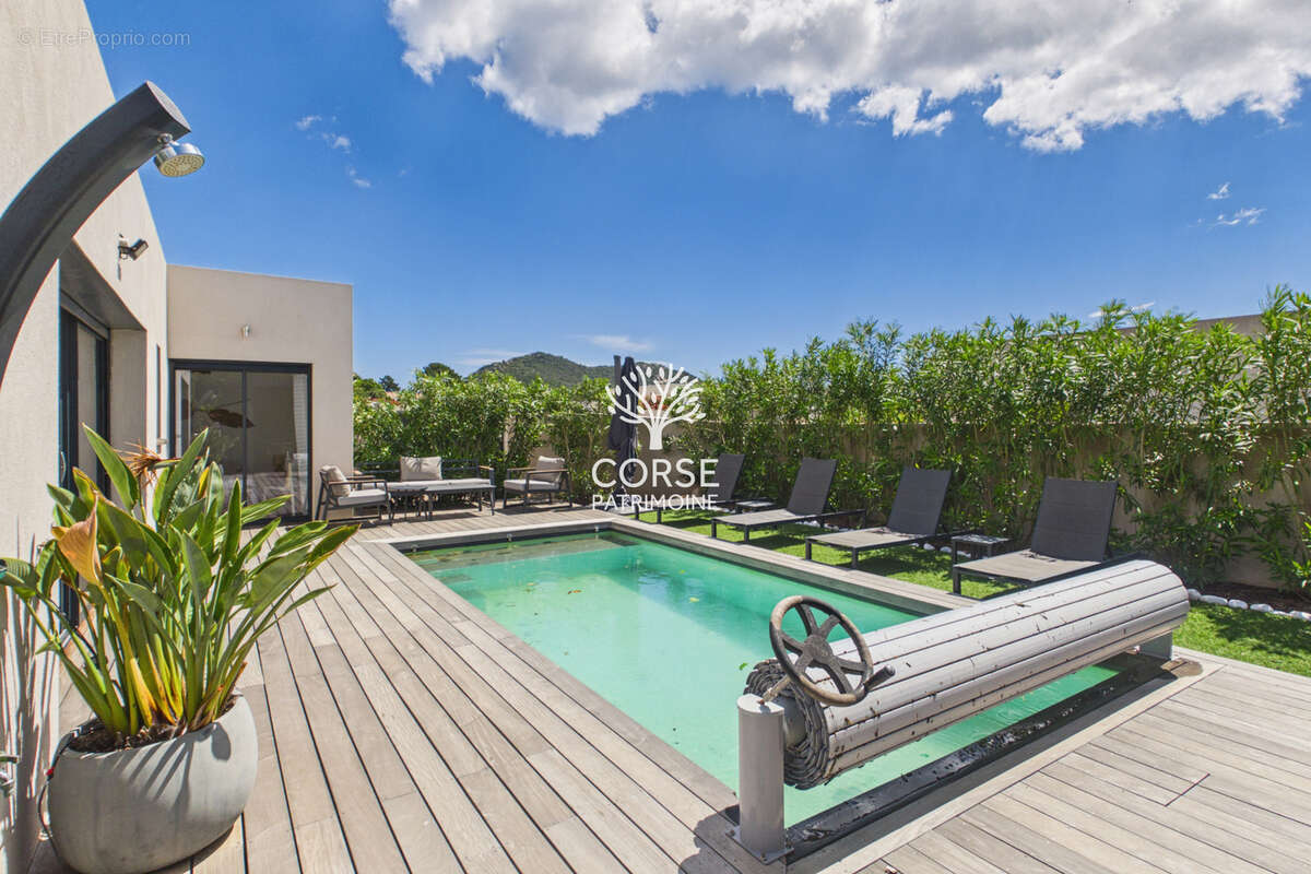 Maison à PORTO-VECCHIO