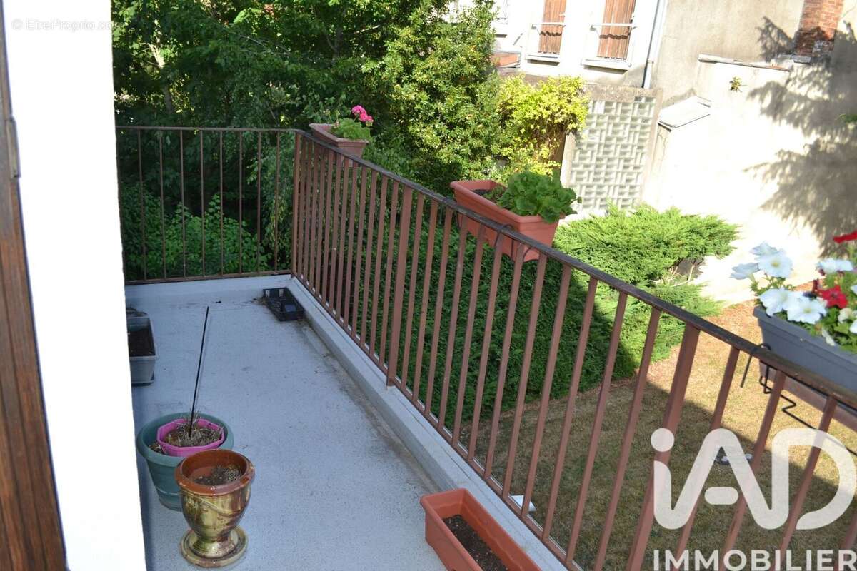 Photo 9 - Appartement à BURES-SUR-YVETTE