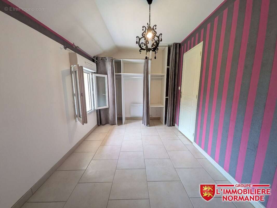Appartement T3 avec terrasse et place de parking - photo 5