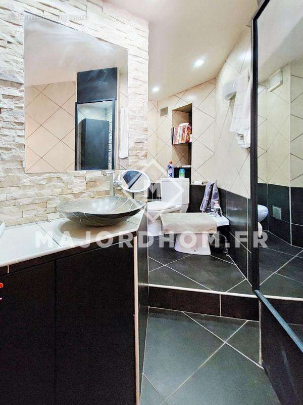 Appartement à MARSEILLE-6E