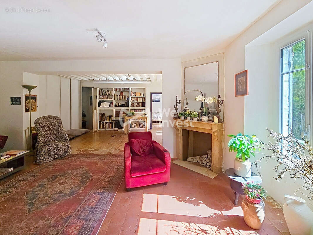 Maison à YEVRE-LA-VILLE