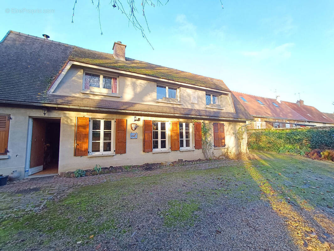 Maison à AMBLAINVILLE