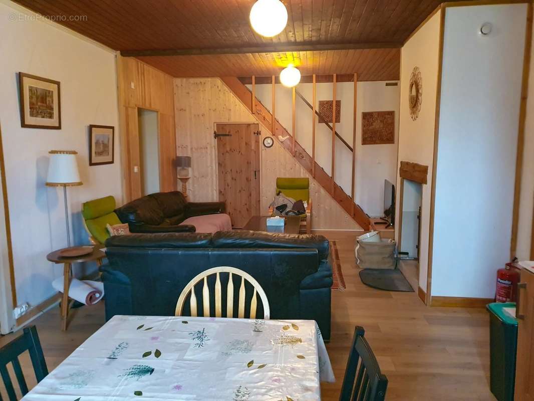 Maison à ABJAT-SUR-BANDIAT