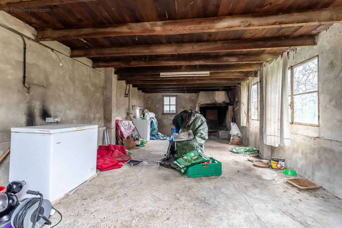 Country property to renovate - photo 19