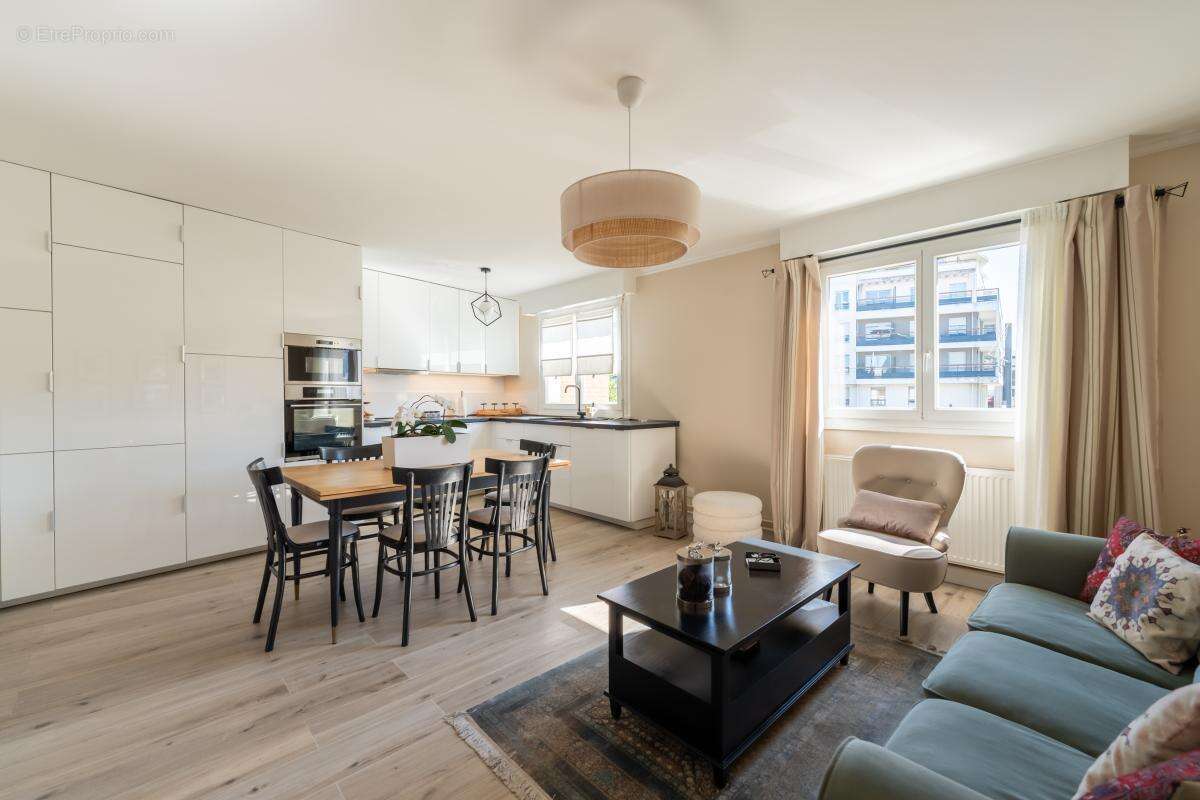 Appartement à VELIZY-VILLACOUBLAY