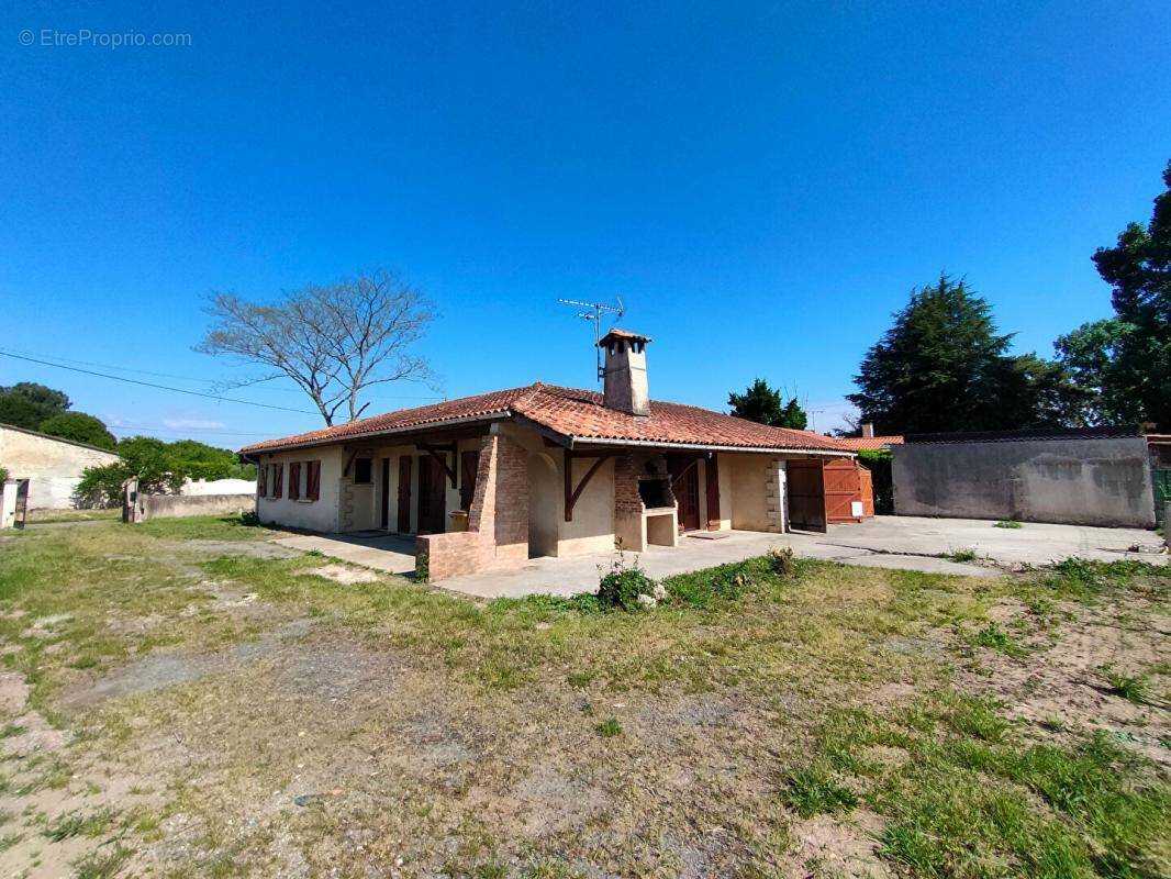 Maison à SAINT-SULPICE-ET-CAMEYRAC