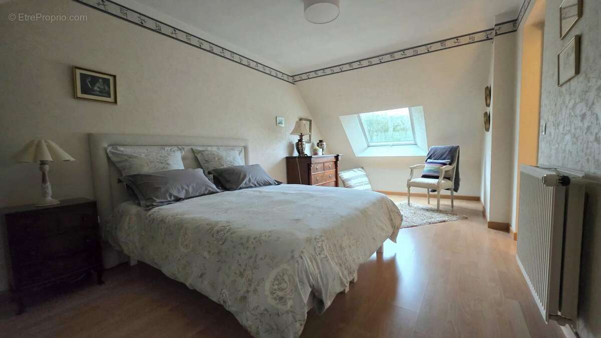 Maison à SAINT-AVE