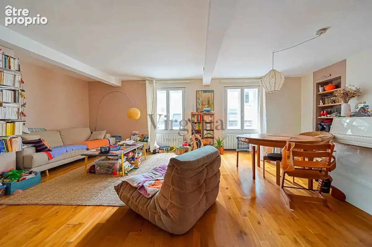 Appartement à PARIS-11E
