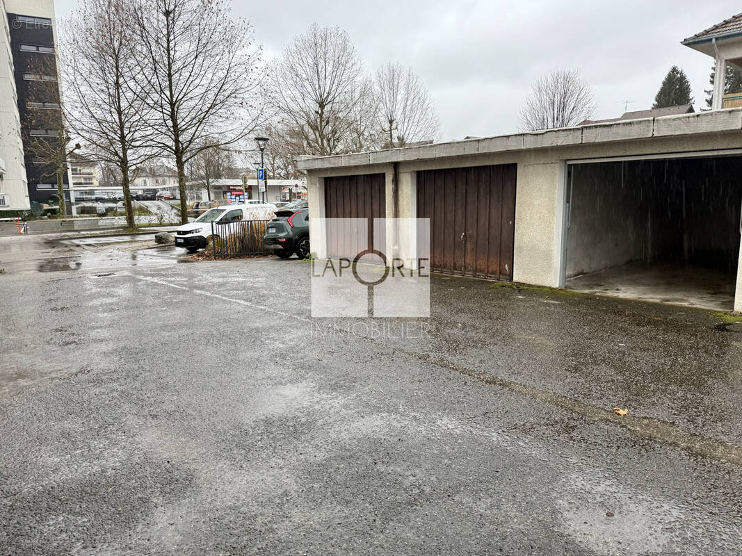 Parking à ANNECY-LE-VIEUX
