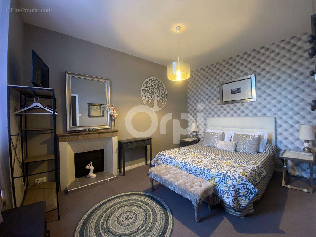 Maison à TERRASSON-LAVILLEDIEU