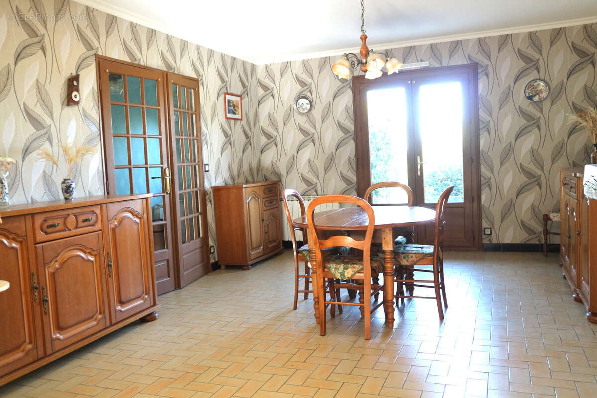 Maison à LA JARRIE