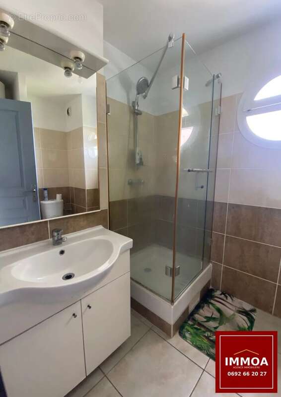 À VENDRE – T2 meublé avec vue mer – Saint-Benoît (97470) - photo 4