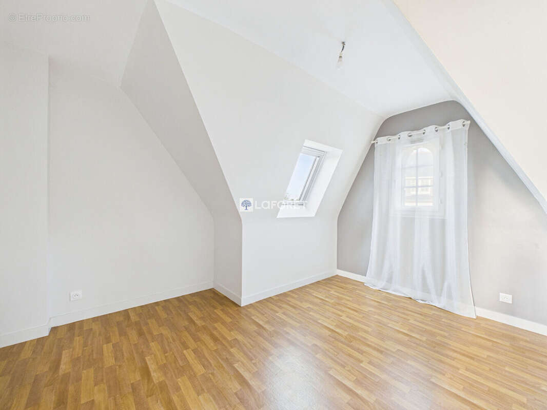 Maison à POULLAN-SUR-MER