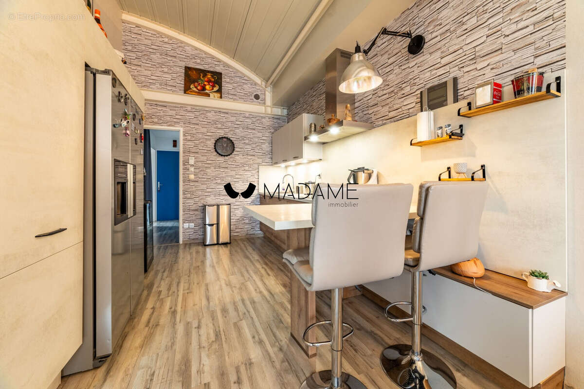 Appartement à RIVES