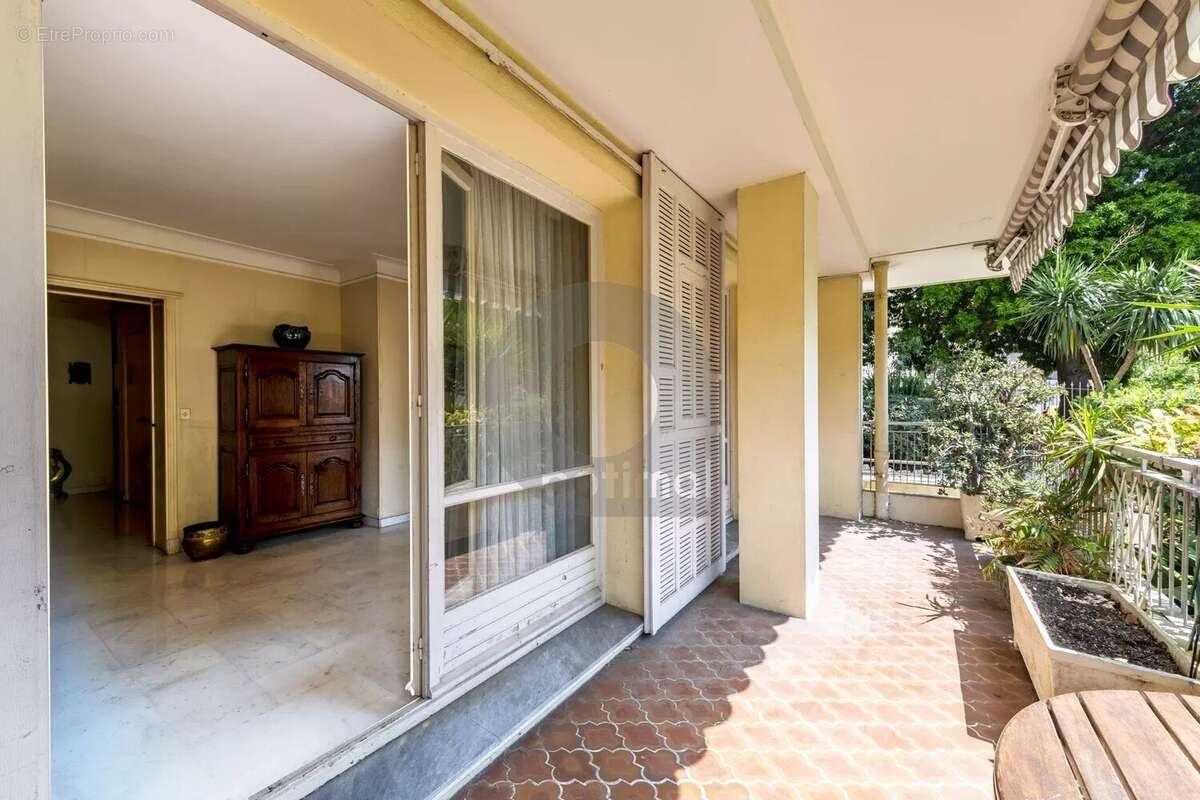 Appartement à MENTON