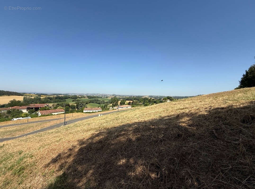 Terrain à SAINT-GERMIER