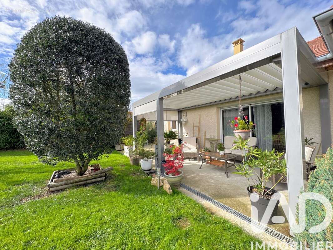 Photo 2 - Maison à MONTAGNIEU