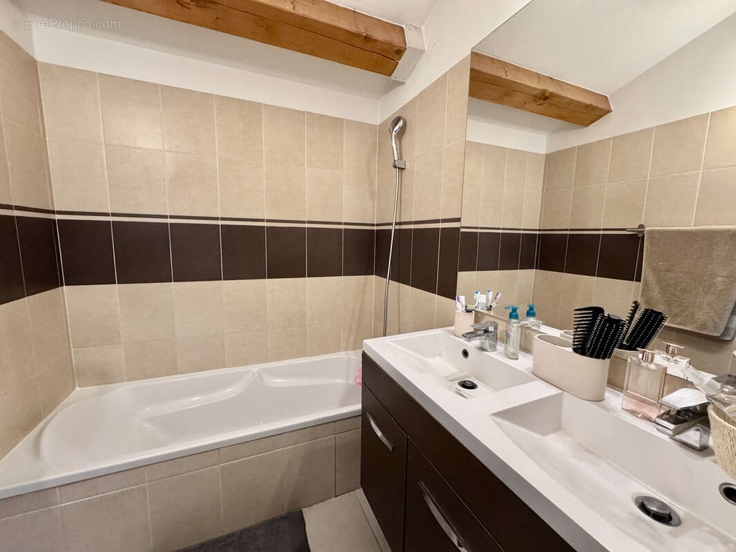 Appartement à LA FARLEDE