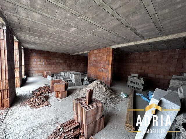 Appartement 330 m² à Florange  - photo 6