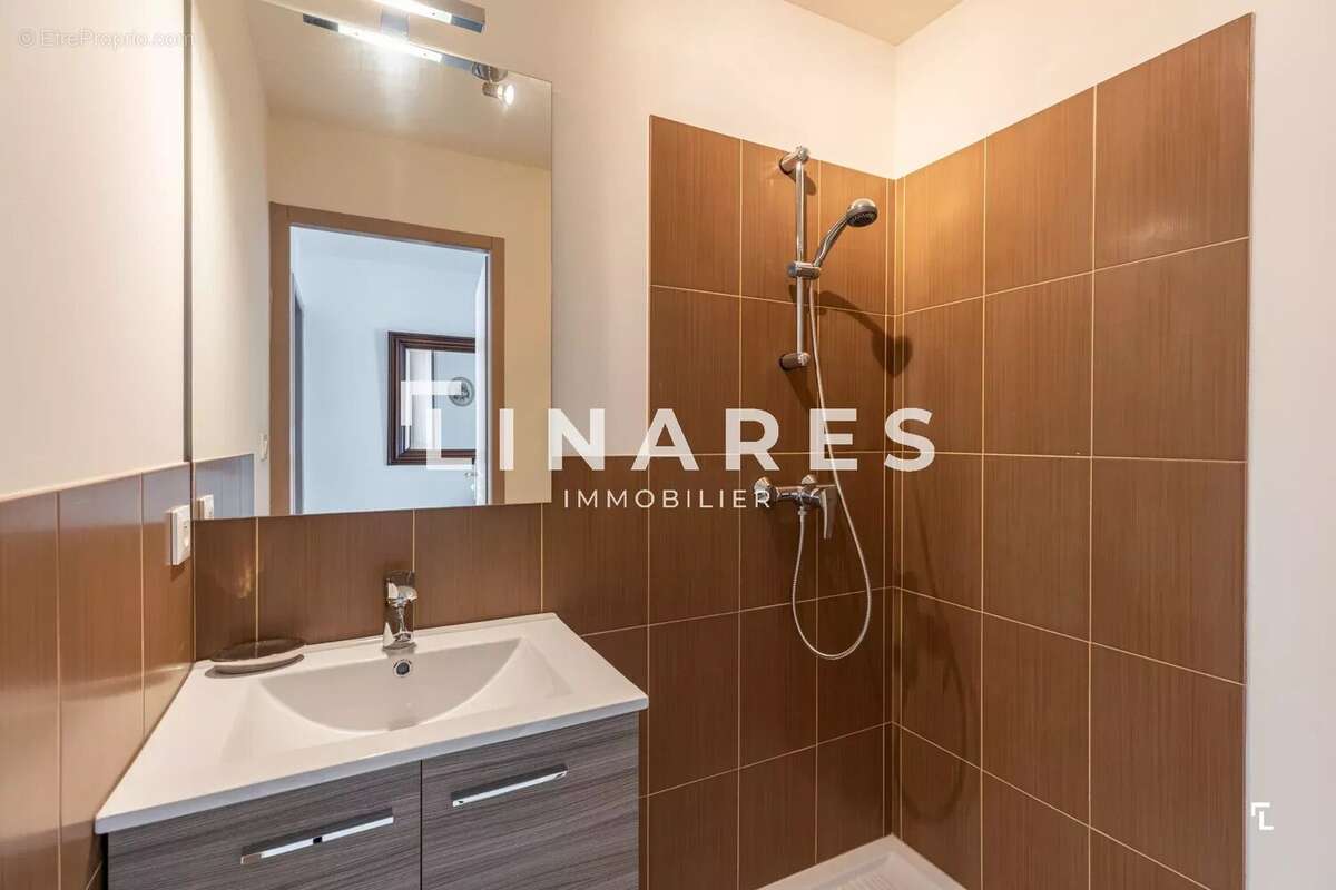 LE DUPLEX - Appartement T4 de 80m2 + Rooftop 32m2 + Terrasse 12m2 + Garage - 13480 Cabriès/Calas - photo 7