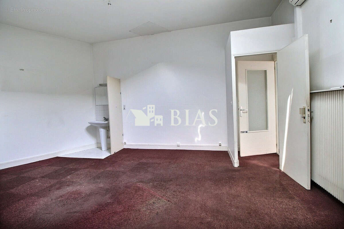 Commerce 285 m² à Le Petit-Quevilly  - photo 9