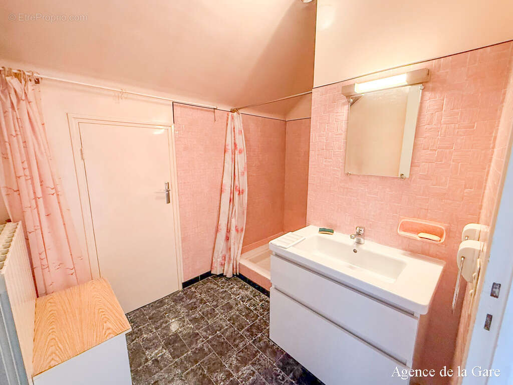 Maison à SARTROUVILLE