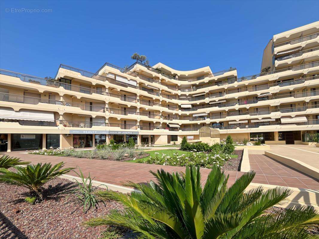 Appartement à FREJUS