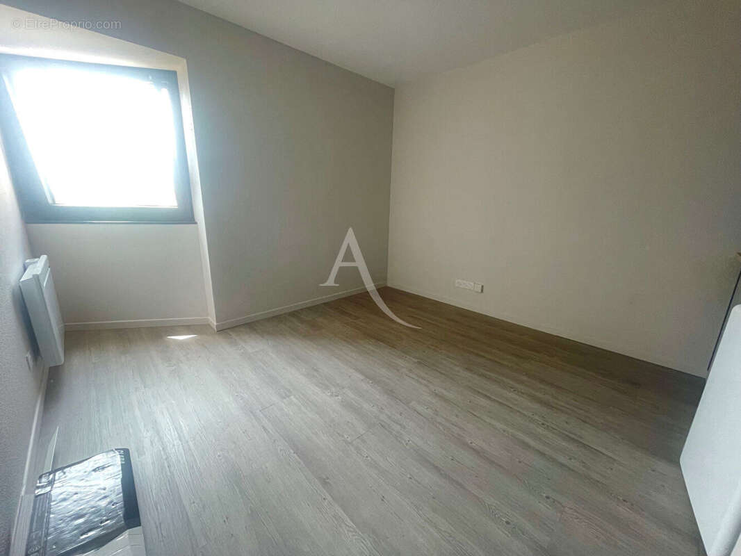 Orléans - Studio 19,2m² - photo 6