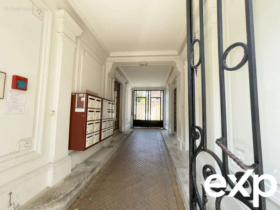 Appartement à LE PERREUX-SUR-MARNE