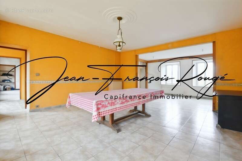 Maison à TOURVILLE-SUR-SIENNE