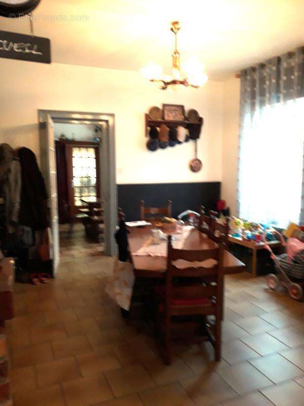 Maison de ville de 5 chambres/Dépendances et pâtures sur 30314 m2 - photo 9