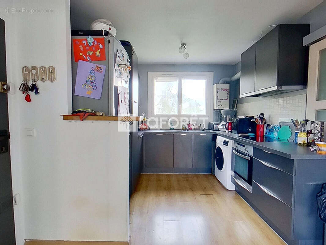 Appartement à LES CLAYES-SOUS-BOIS