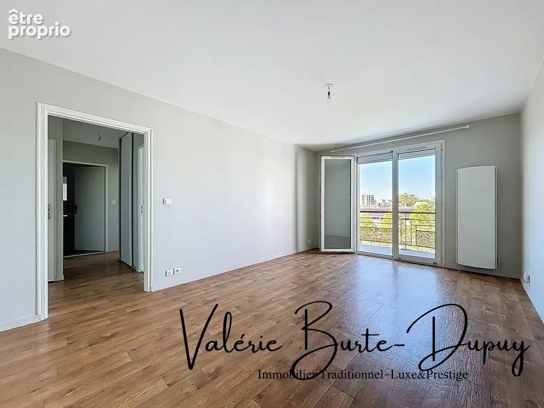 Orléans Saint-Marceau Lycée St Charles Appartement à vendre T2 45m2 avec Terrasse plein vue dégagée et parking extérieur - photo 2