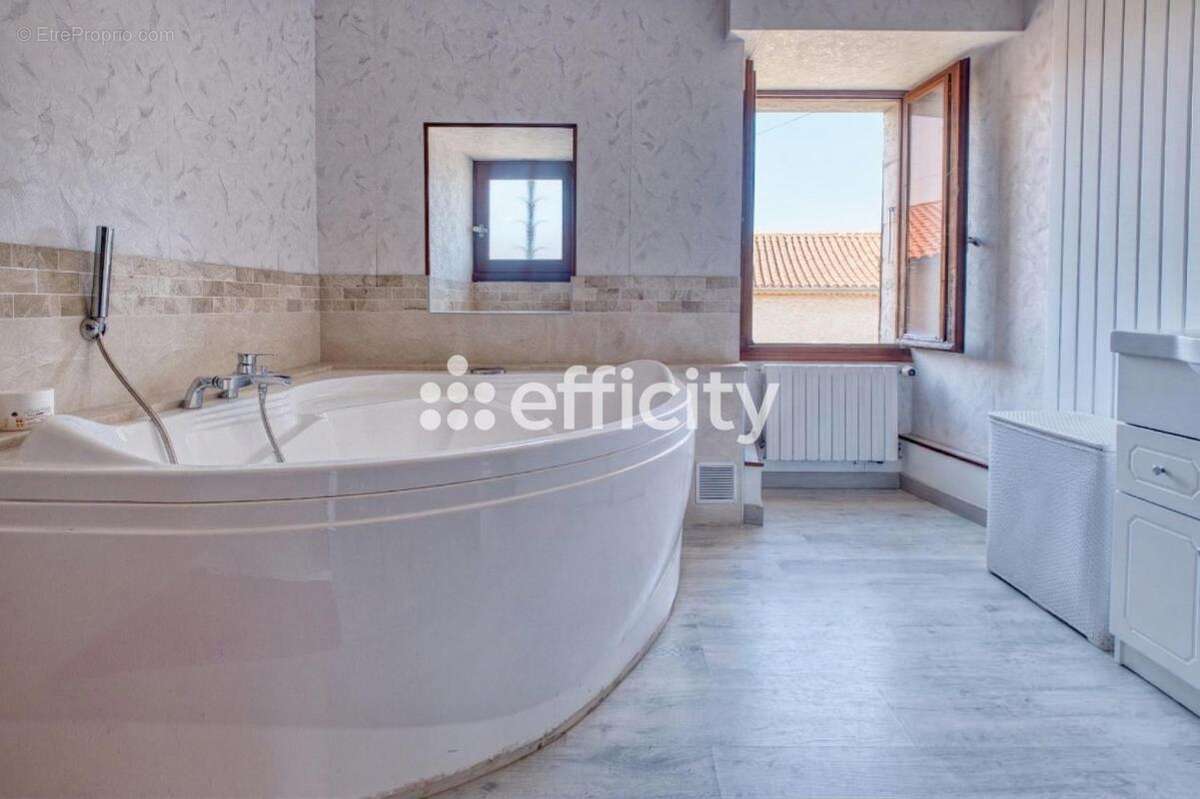 Maison 159 m² à Segonzac  - photo 7