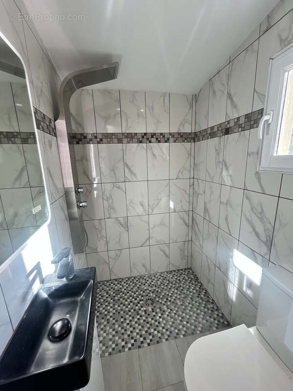 Maison à SAINT-MAUR-DES-FOSSES