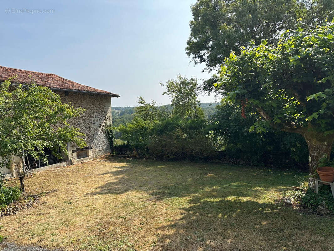 Maison à SAINT-AQUILIN