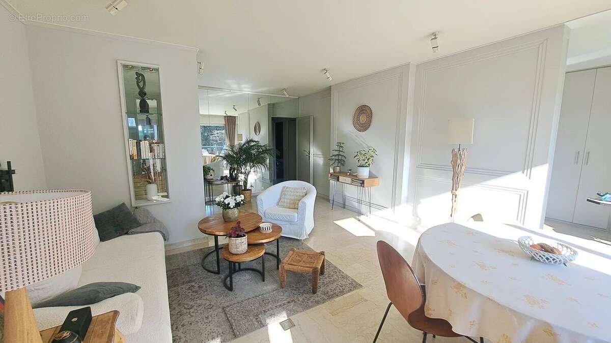 Appartement à MEYLAN