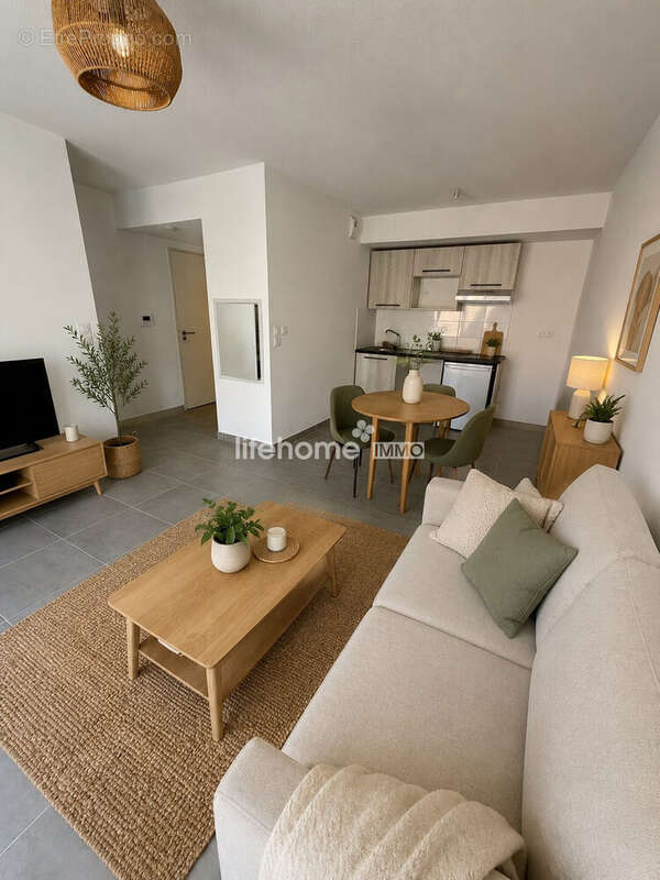 Appartement à COGOLIN