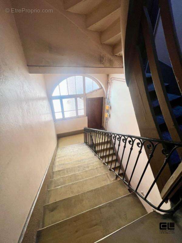 PLACE COLBERT 29M² UTILE  ( 25.72m² carrez ) - photo 7