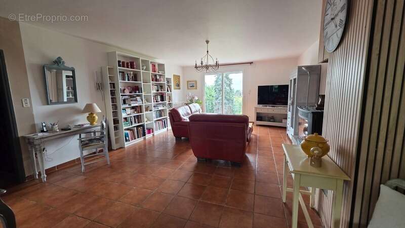 Maison 185 m² à Saint-Illide  - photo 5