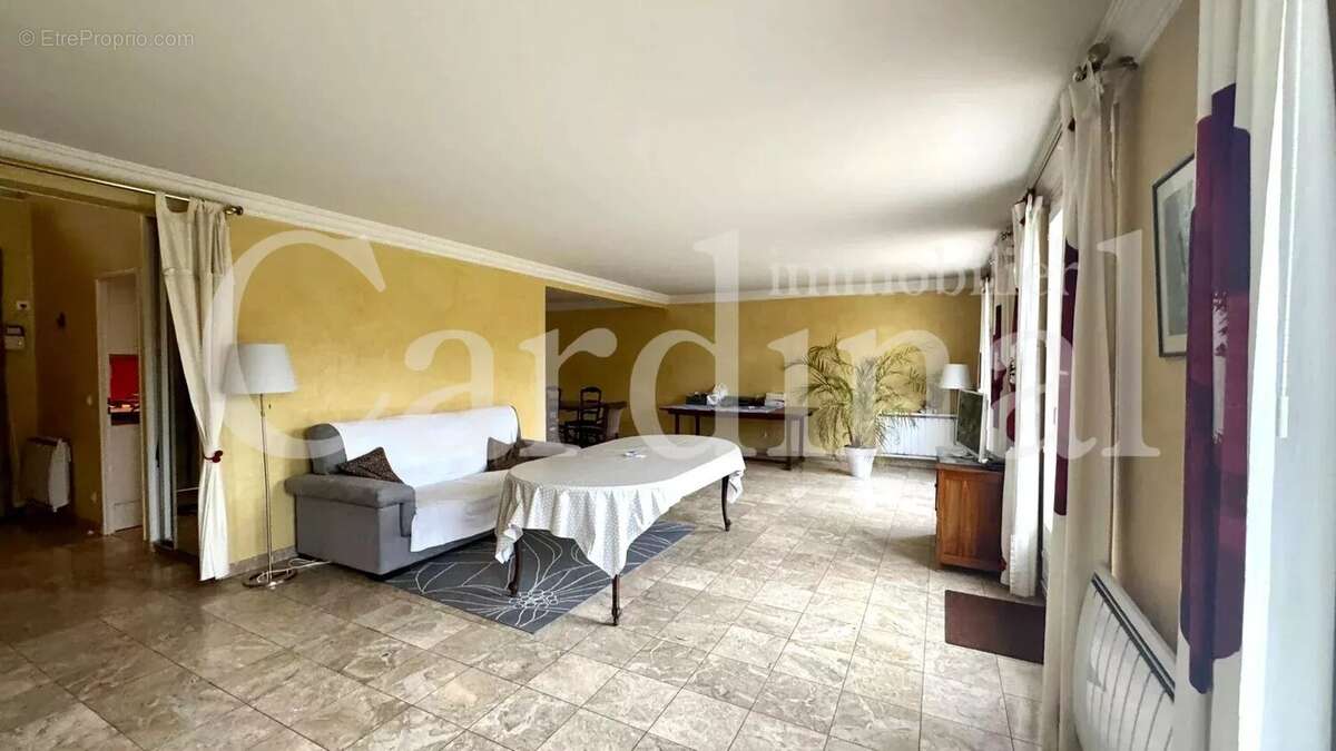 Maison à NOISY-LE-ROI