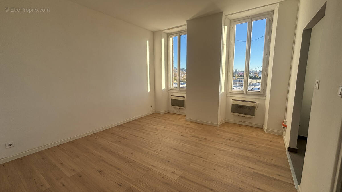 Appartement à MARSEILLE-15E