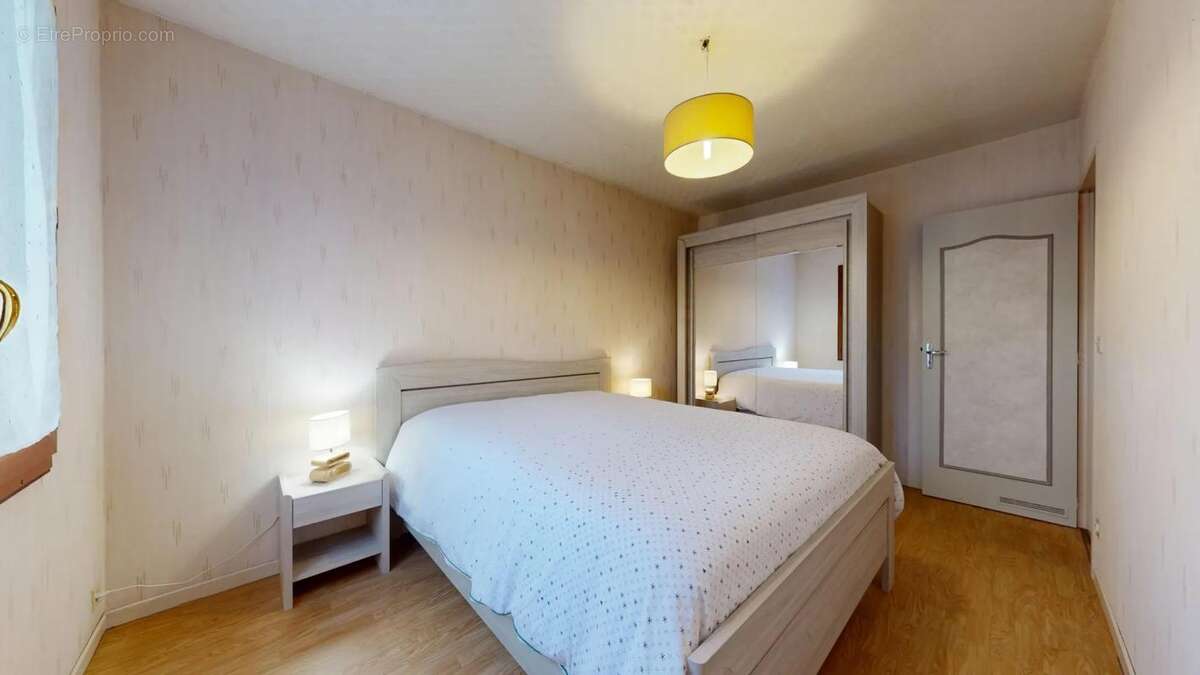 Maison à COMPREIGNAC