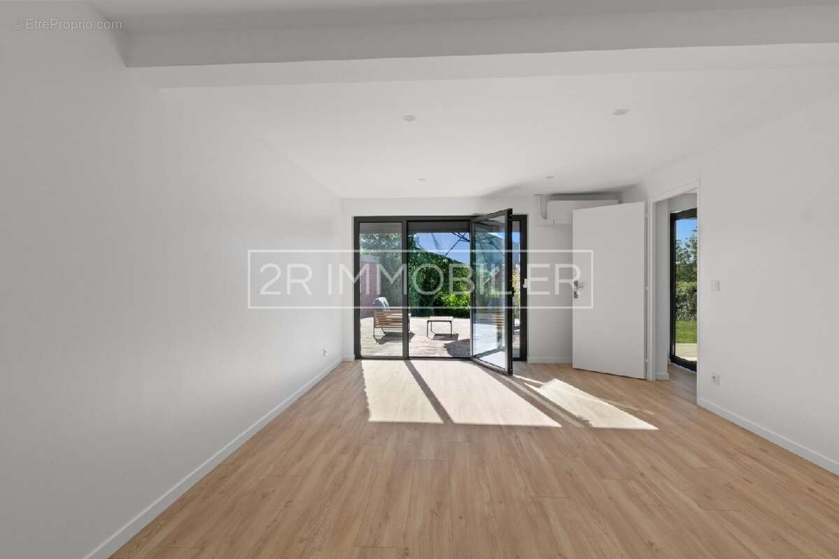 Maison à THORIGNY-SUR-MARNE