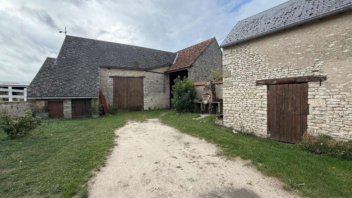 Photo 7 - Maison à YEVRE-LA-VILLE