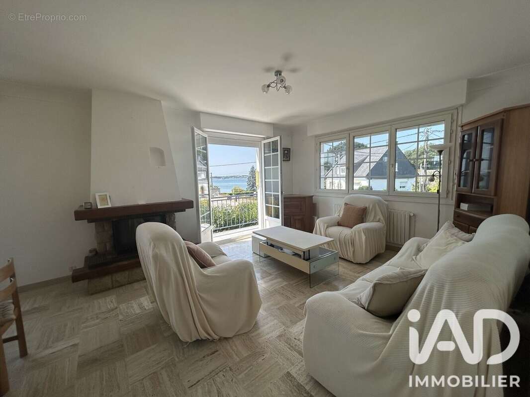 Maison 117 m² à Port-Louis  - photo 3