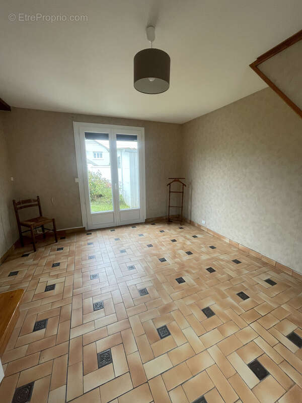 Maison à LA VILLENEUVE-EN-CHEVRIE