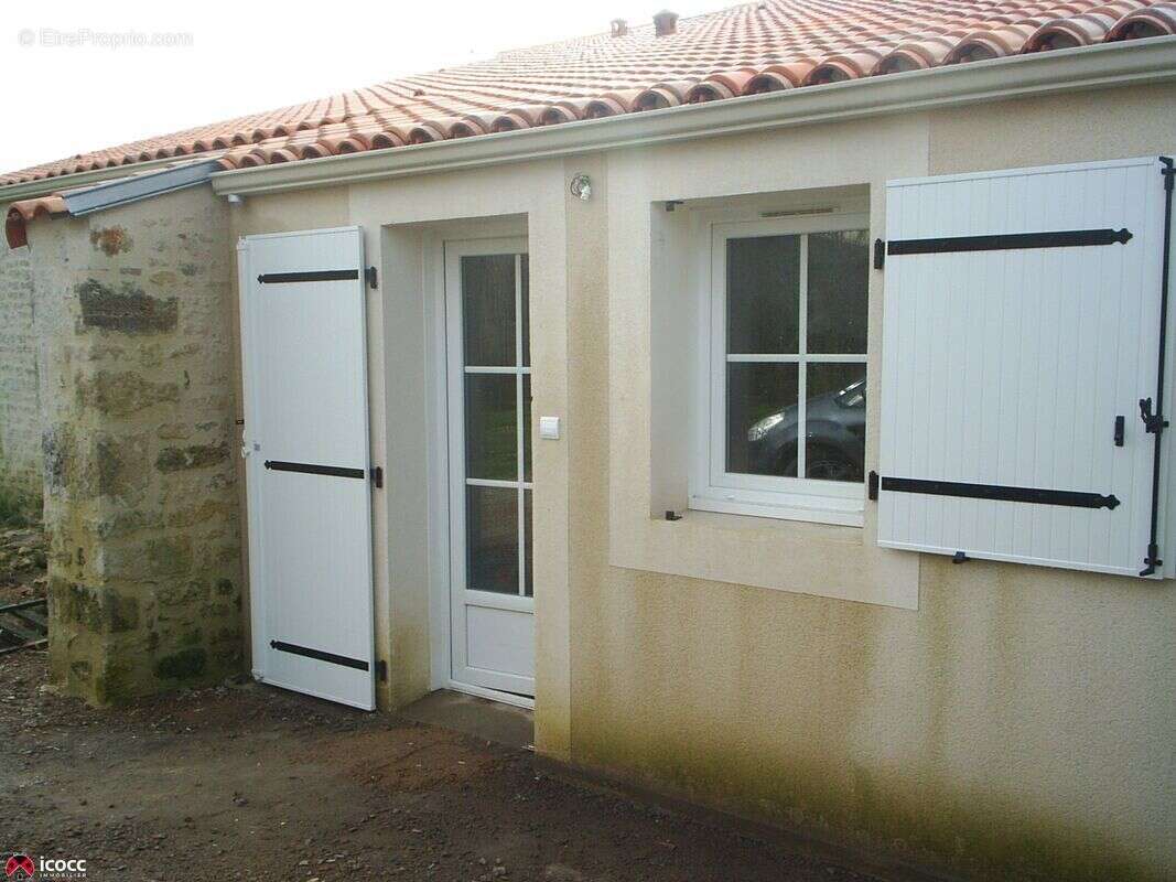 Maison 156 m² à Sainte-Gemme-La-Plaine  - photo 3