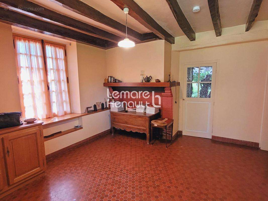 Maison à LE BOULLAY-MIVOYE