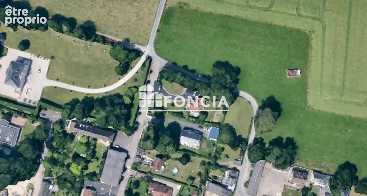 Photo Terrain à Saint-Manvieu-Norrey au prix de 159 900€